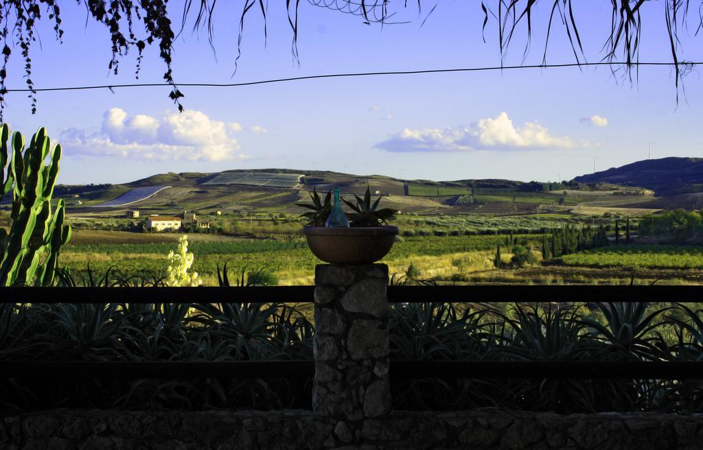 Agriturismo Baglio Lauria Campobello di Licata Luaran gambar